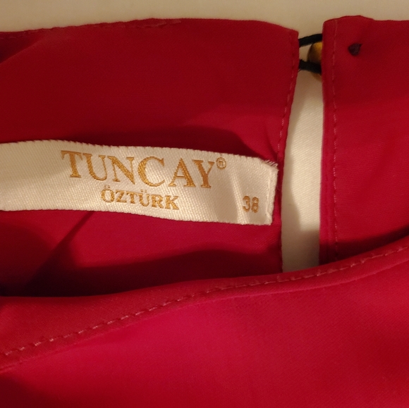 Selling Beautiful Modest Long Sleeved Pink Tunic - Picture 9 of 10